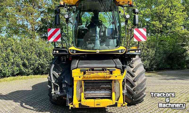 Forage-harvester New Holland FR780
