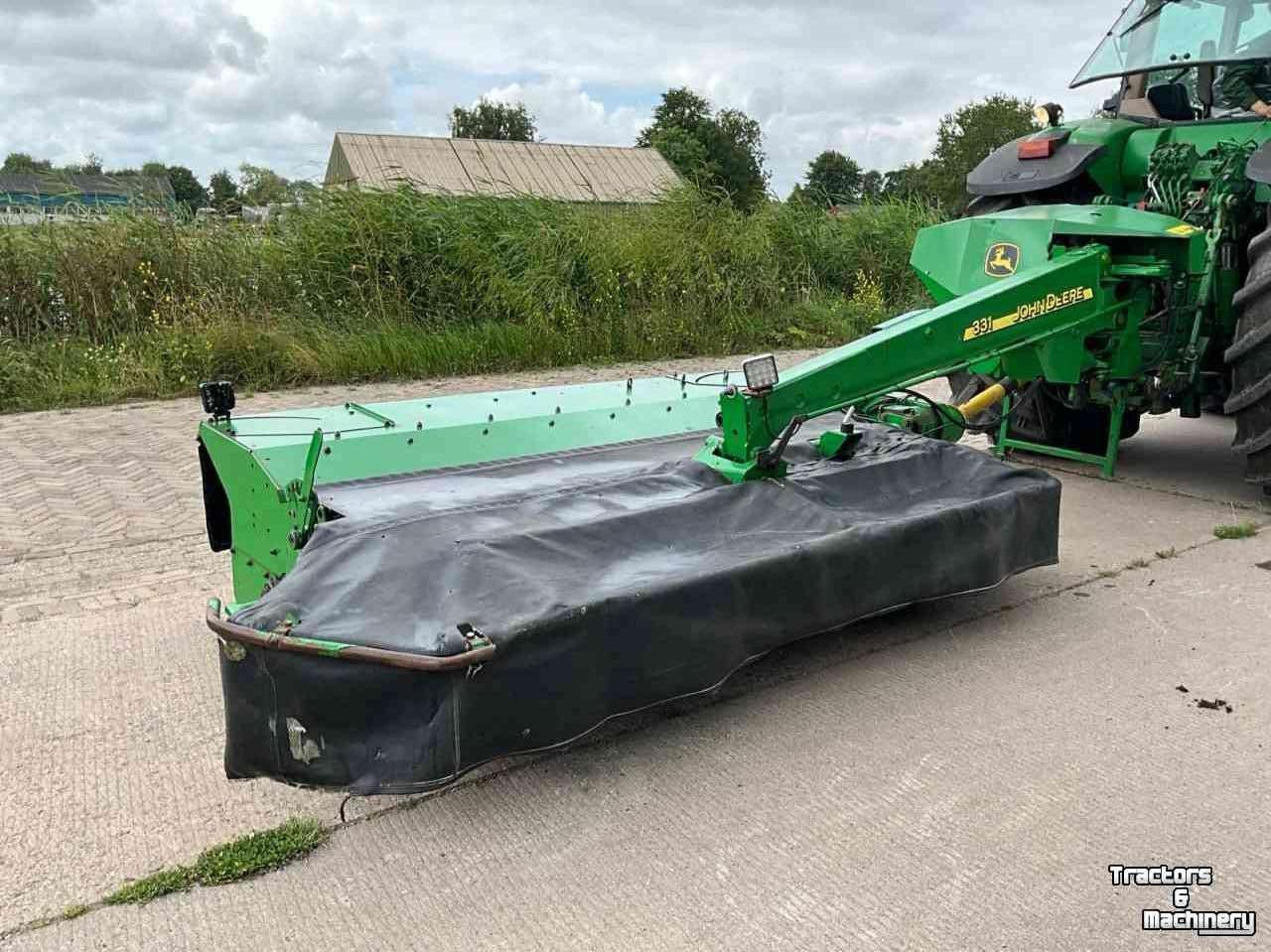 Mower John Deere 331 Achtermaaier