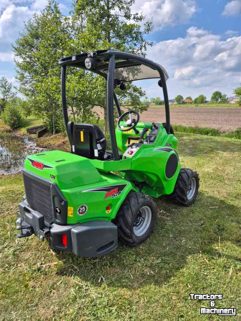 Telehandler Avant 528 TDL
