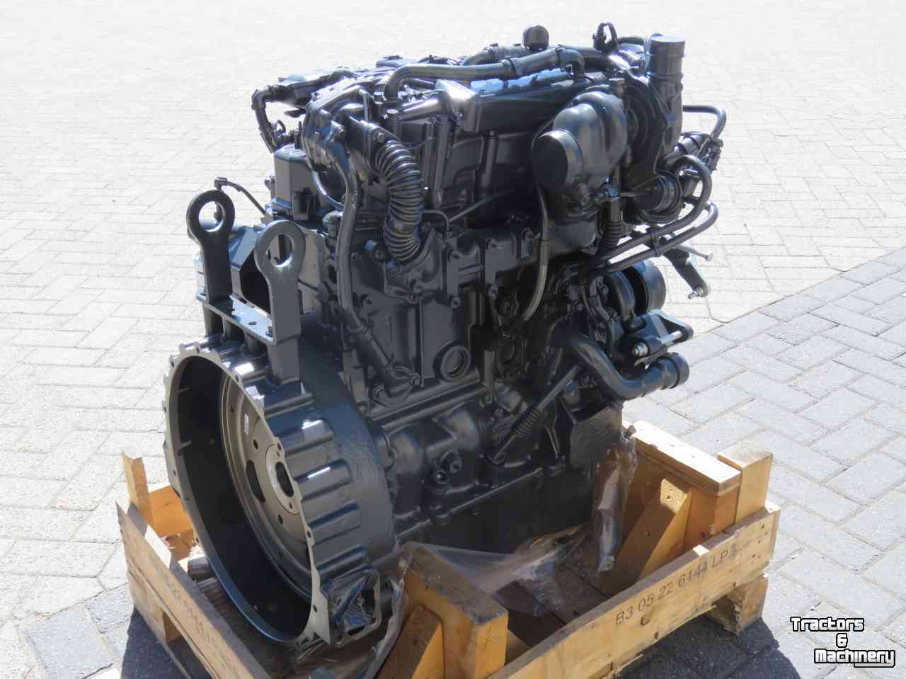 Engine FPT Complete FPT Motor 4cil F5HFL413A Parts no:5802853882
