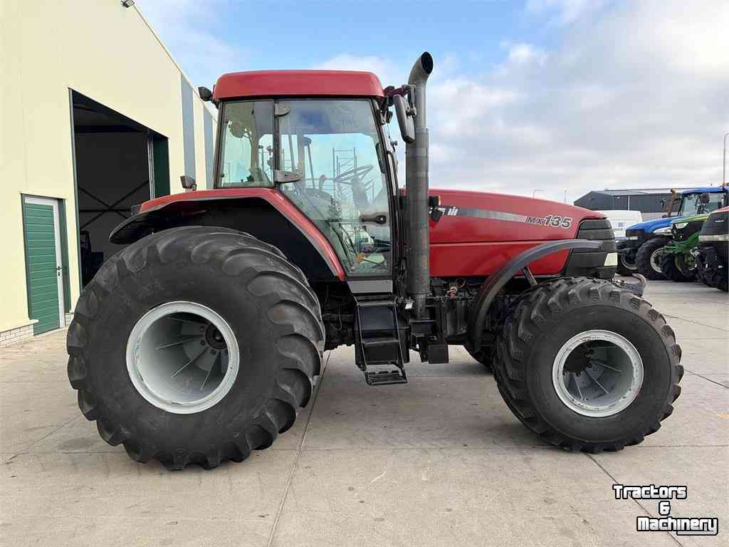 Tractor Case-IH MX 135