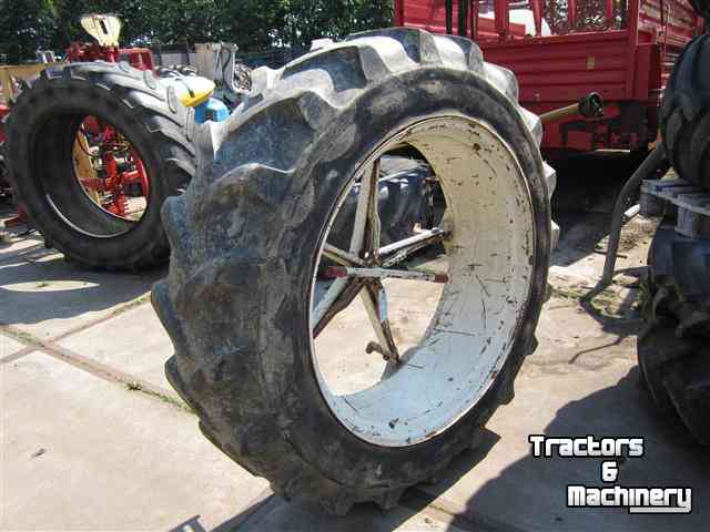 Wheels, Tyres, Rims & Dual spacers  14.9R38 5-STER