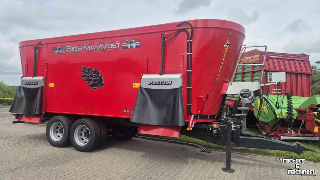 Vertical feed mixer Peecon Biga 40-230s Mammoet