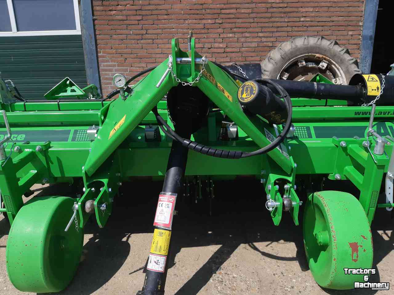 Rotary Hiller AVR GE-Force-HD  4x75 Rijenfrees DEMO