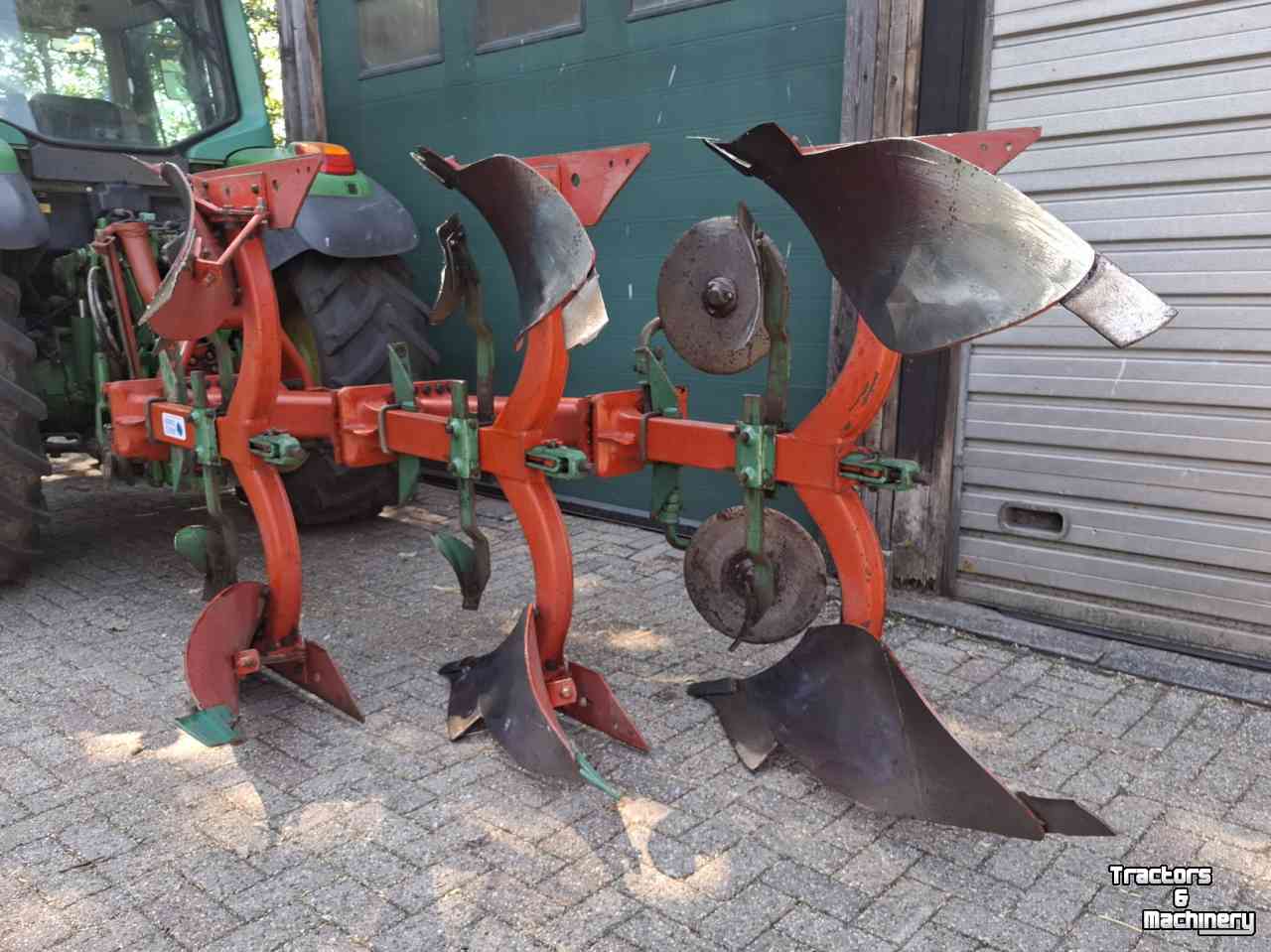 Ploughs Kverneland EG 160 - 3 schaar wentelploeg ploeg steenbeveiliging 2 schaar