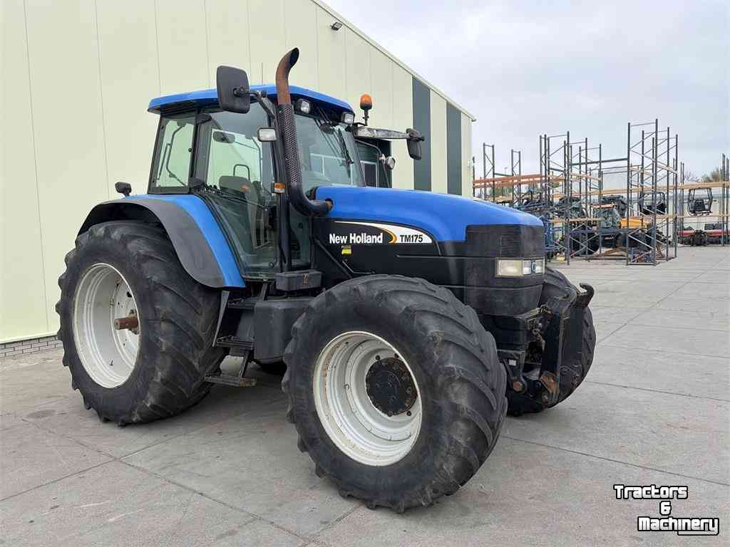 Tractor New Holland TM Series
