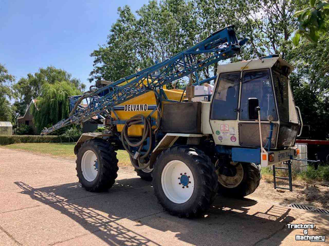 Fieldsprayer self-propelled Delvano HydroTrac Light 2500 Veldspuit / Zelfrijdende spuit