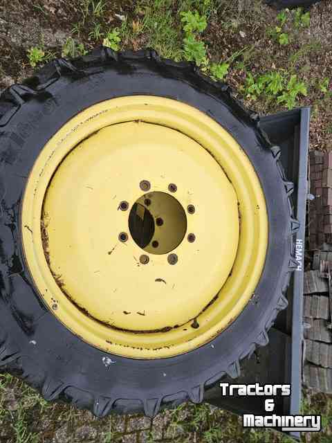Wheels, Tyres, Rims & Dual spacers John Deere 270/95R32