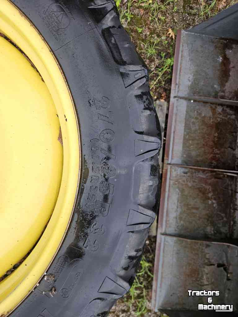 Wheels, Tyres, Rims & Dual spacers John Deere 270/95R32