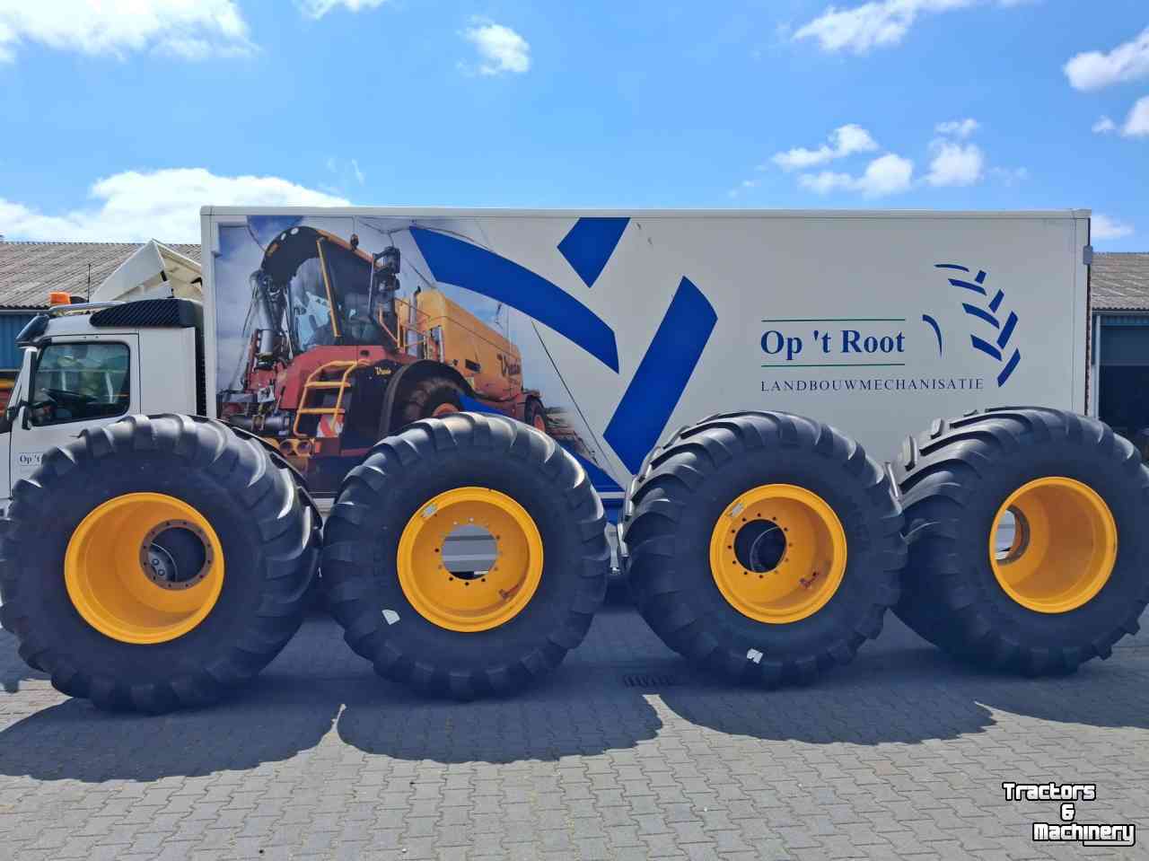 Wheels, Tyres, Rims & Dual spacers Michelin Mega X Bib 1050/50R32