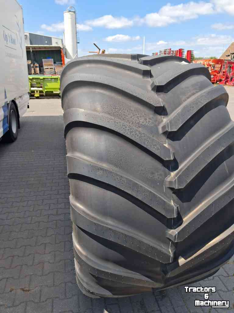 Wheels, Tyres, Rims & Dual spacers Michelin Mega X Bib 1050/50R32