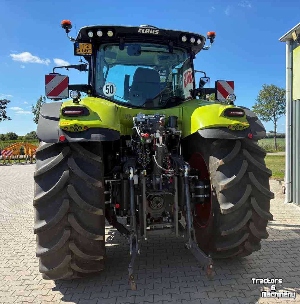 Tractor Claas Axion 830 C-Matic First Claas