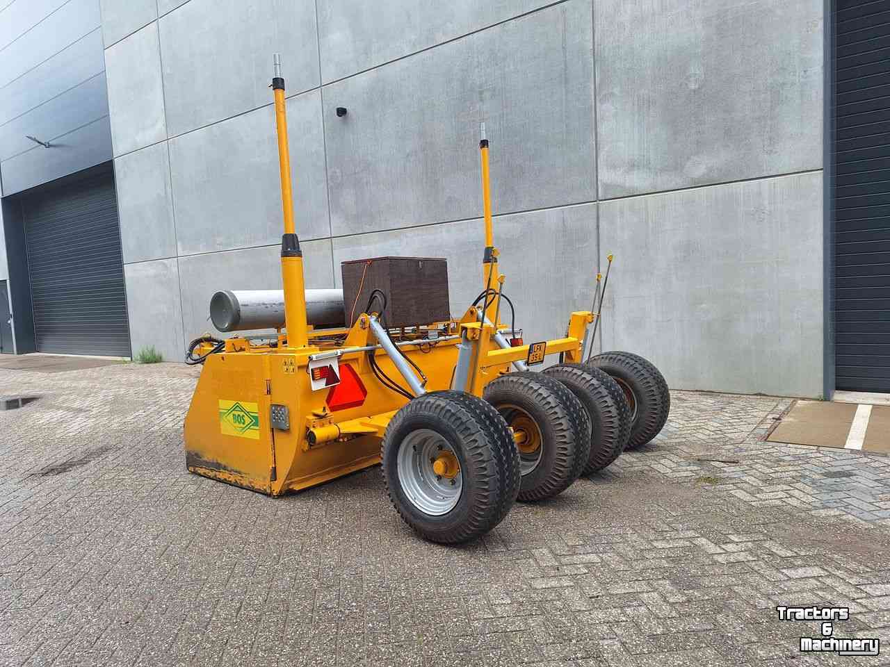 Scrapers Bos KB 2650 met Kieboom Machine Control
