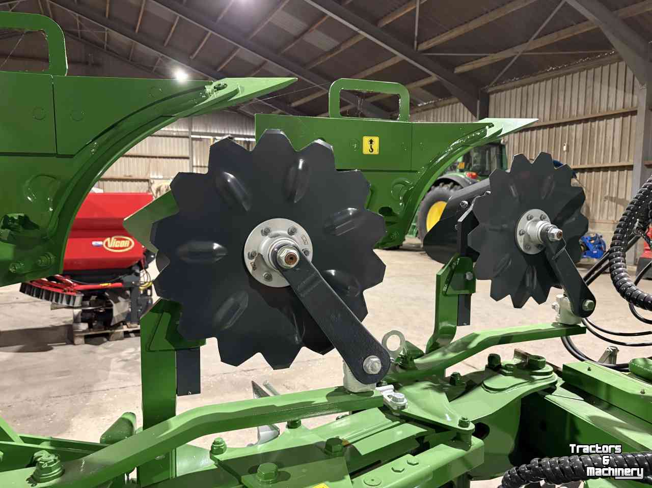 Ploughs Amazone Cayros XMS950-V 3+1 4 schaar