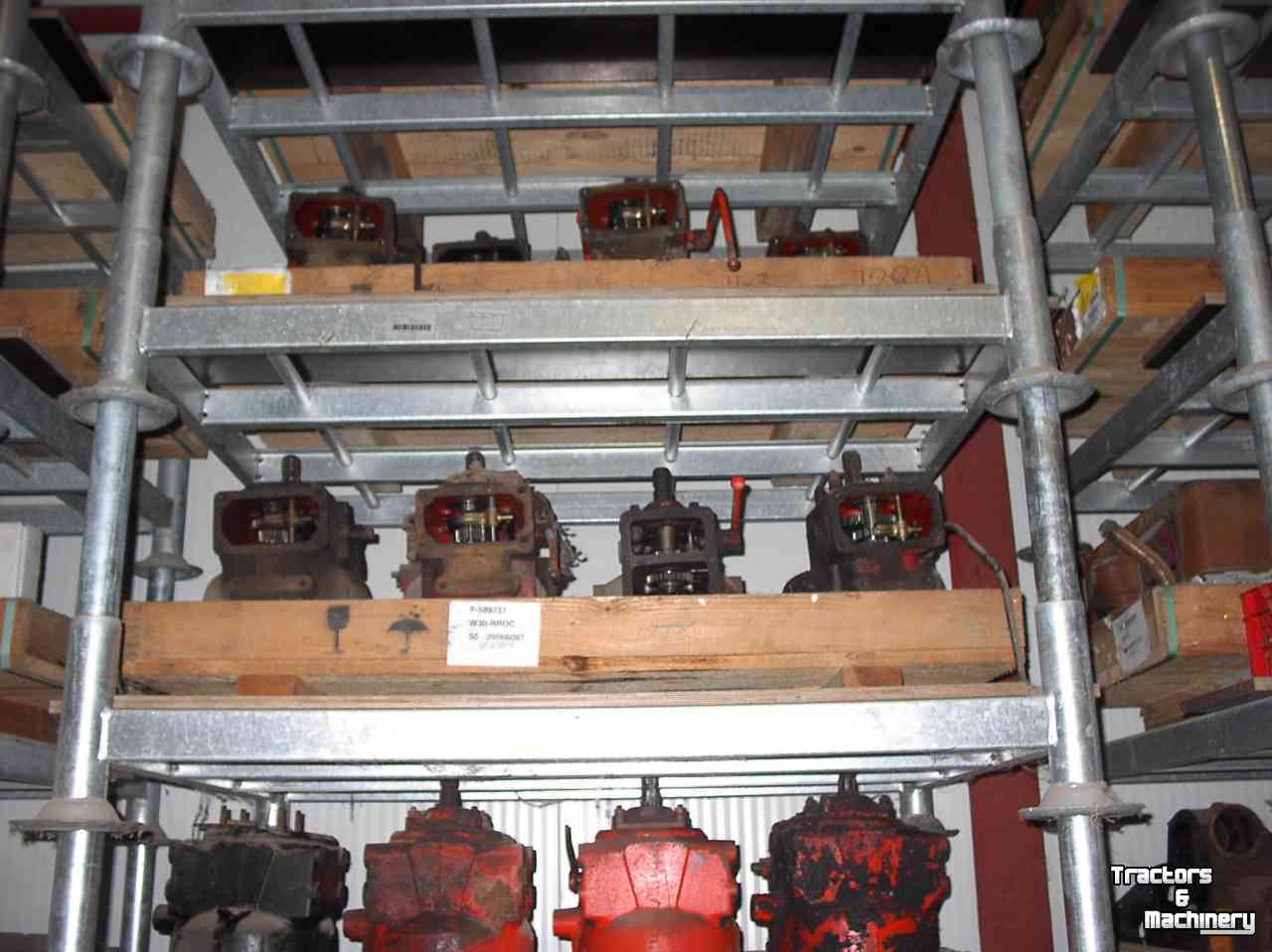 Other tractors and accessories David Brown Alle type s Case en David Brown onderdelen