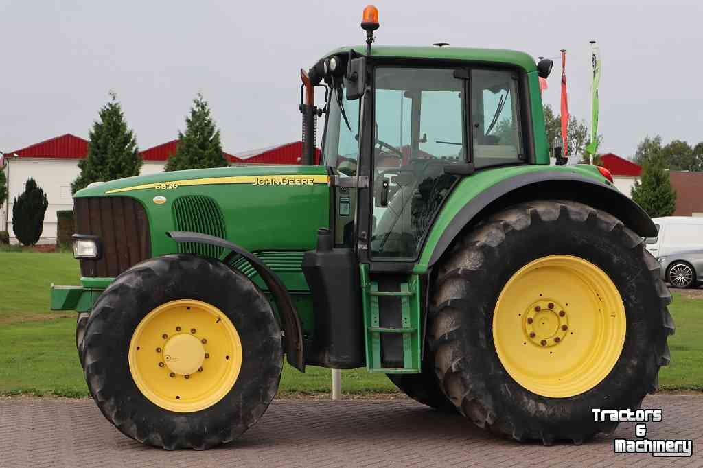 Tractor John Deere 6820