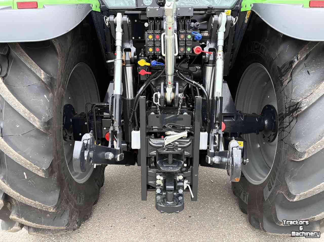Tractor Deutz-Fahr 6125C TTV MY25 Diamondcare 5 jaar/10.000 uur