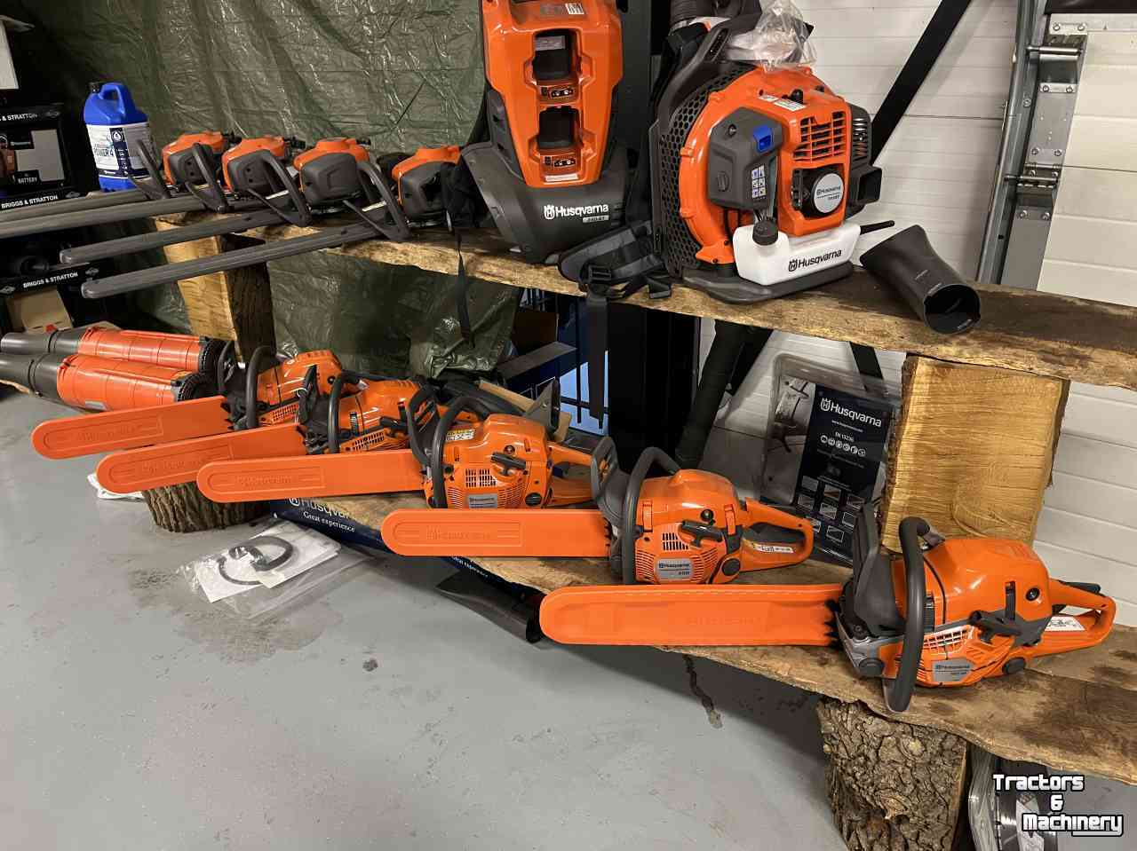 Ride-on mower Husqvarna Husqvarna R200IX Elektrische zitmaaier. Nieuw!