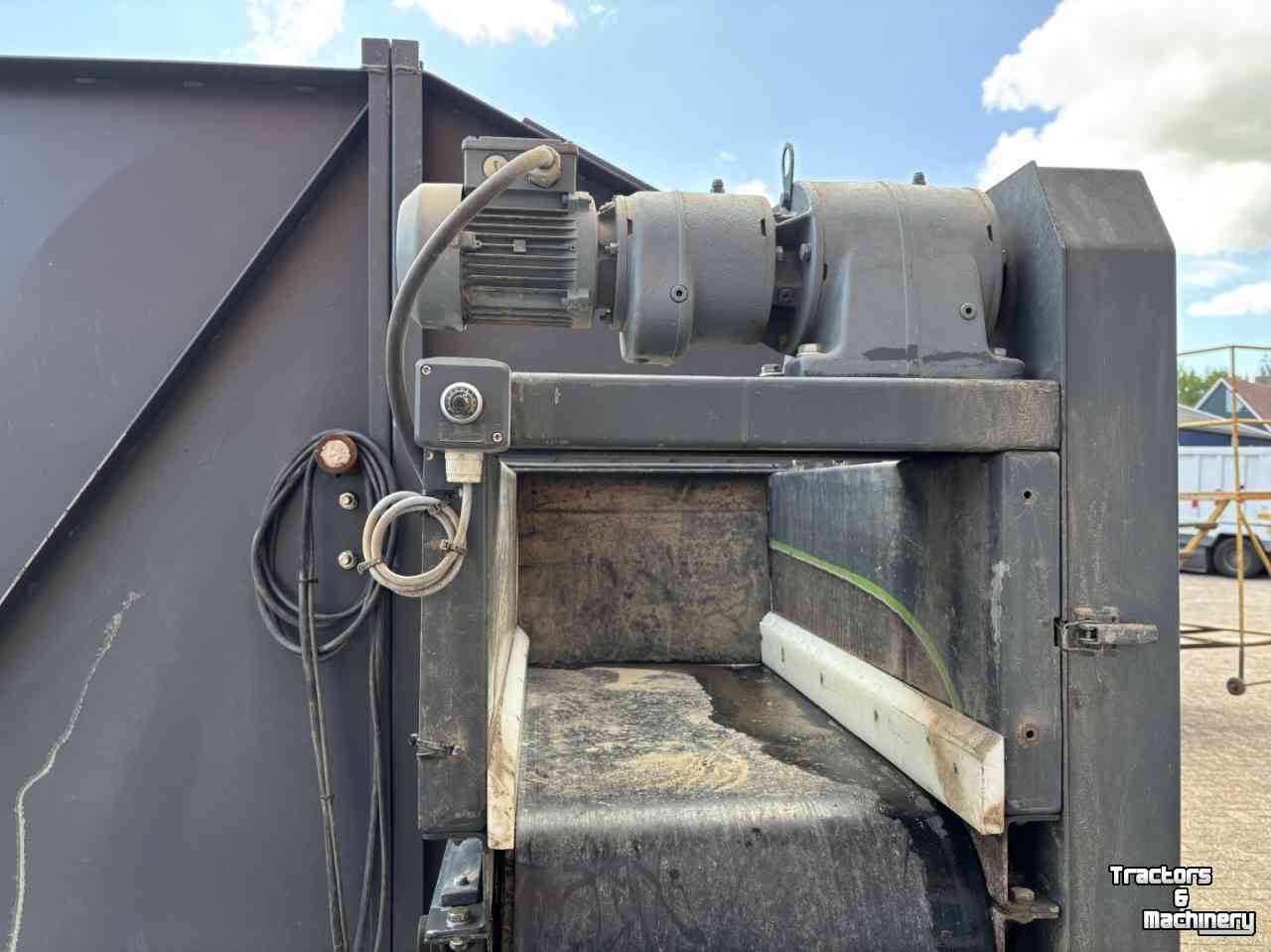 Bulk box tipper  Burg, kistenkantelaar, kantelaar