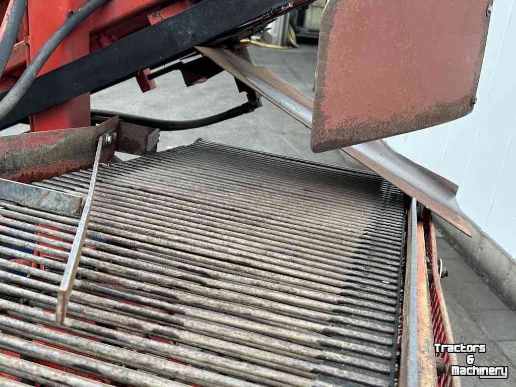 Leek harvester Dewulf preirooier
