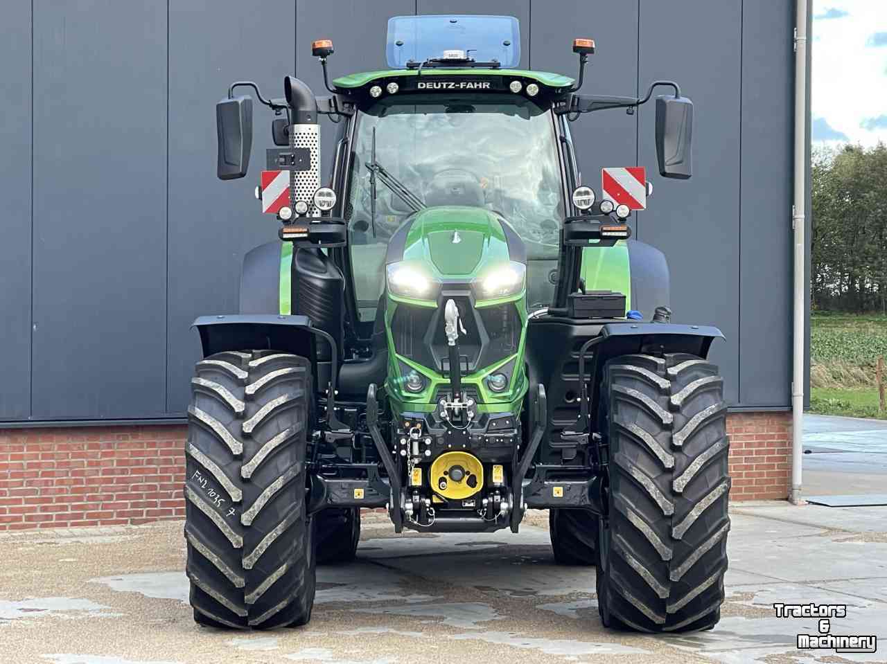 Tractors Deutz-Fahr Agrotron 6230 TTV Warrior Java Groen