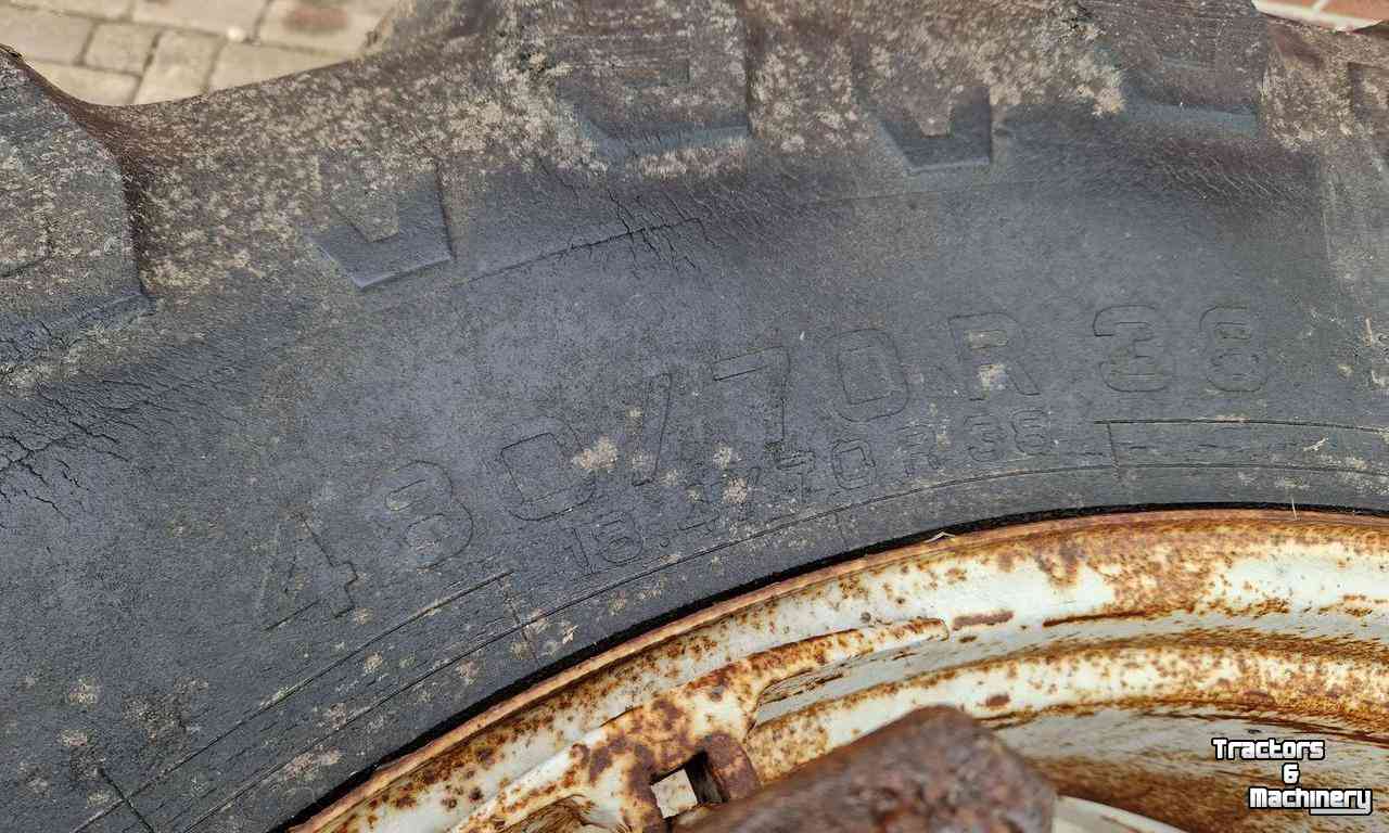 Wheels, Tyres, Rims & Dual spacers  480/70/38R Set dubbellucht 40%