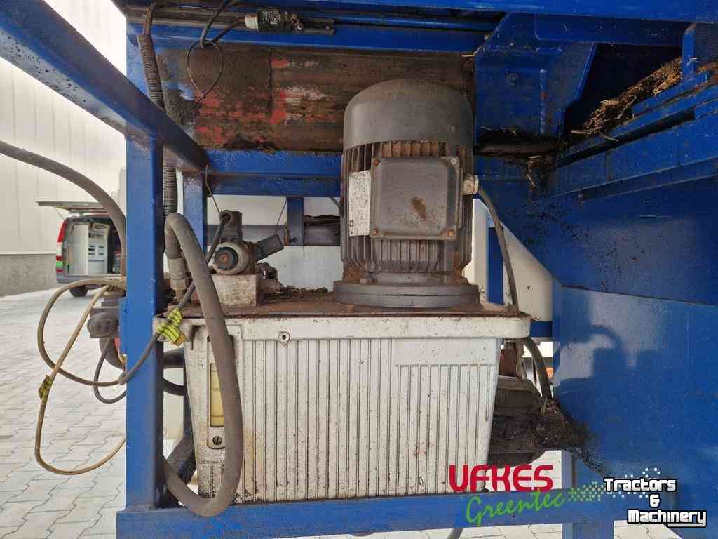 Wood Chipper  Bleu Single Shaft Shredder / Hakselaar / Versnipperaar