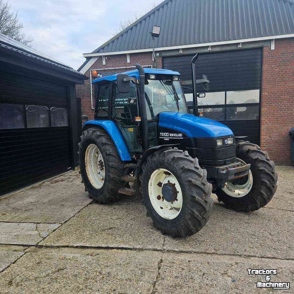 Tractor New Holland TS100
