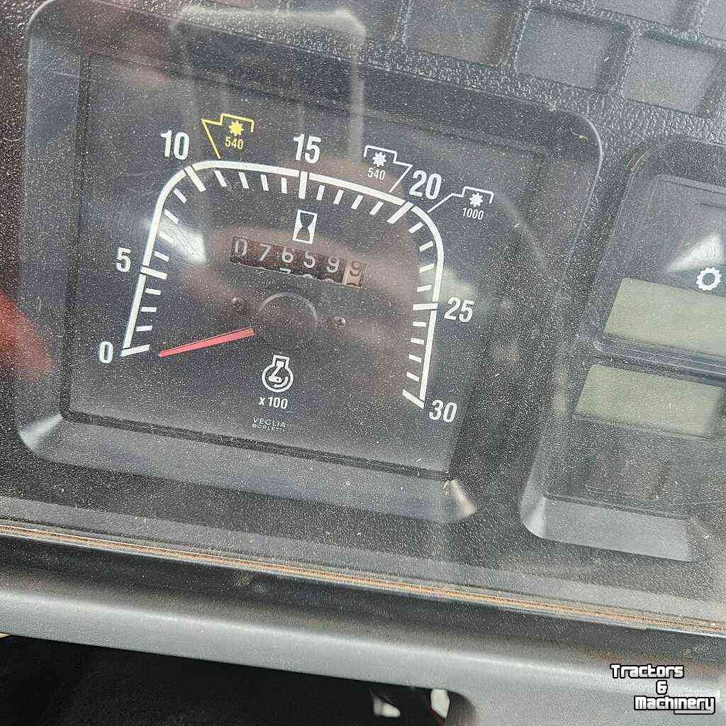 Tractor New Holland TS100