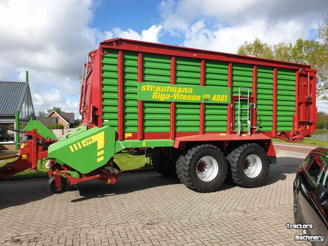 Self-loading wagon Strautmann Giga Vitesse CFS 4001