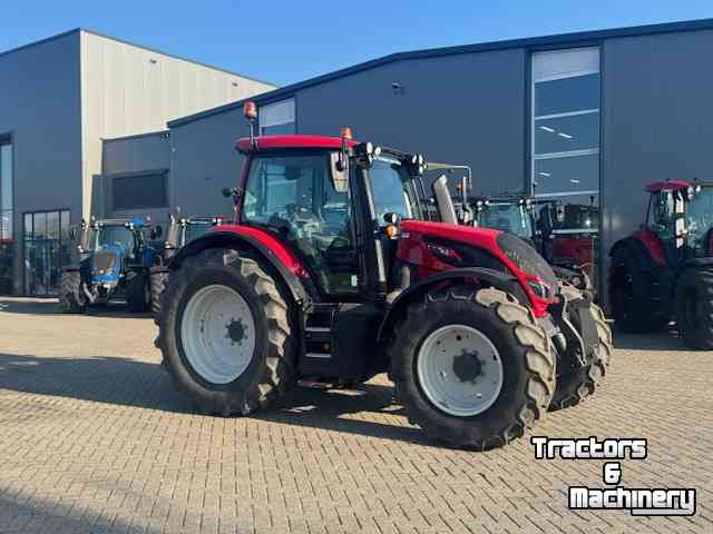 Tractor Valtra N134 Hitech