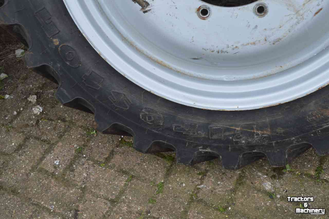 Wheels, Tyres, Rims & Dual spacers Firestone 270/95r32