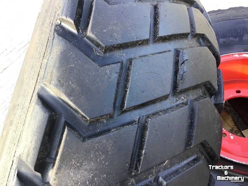 Wheels, Tyres, Rims & Dual spacers Michelin 16.00 R20 op 8 gaats velg