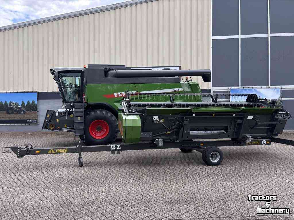Combine Fendt 5255L Maaidorser + Maaibord