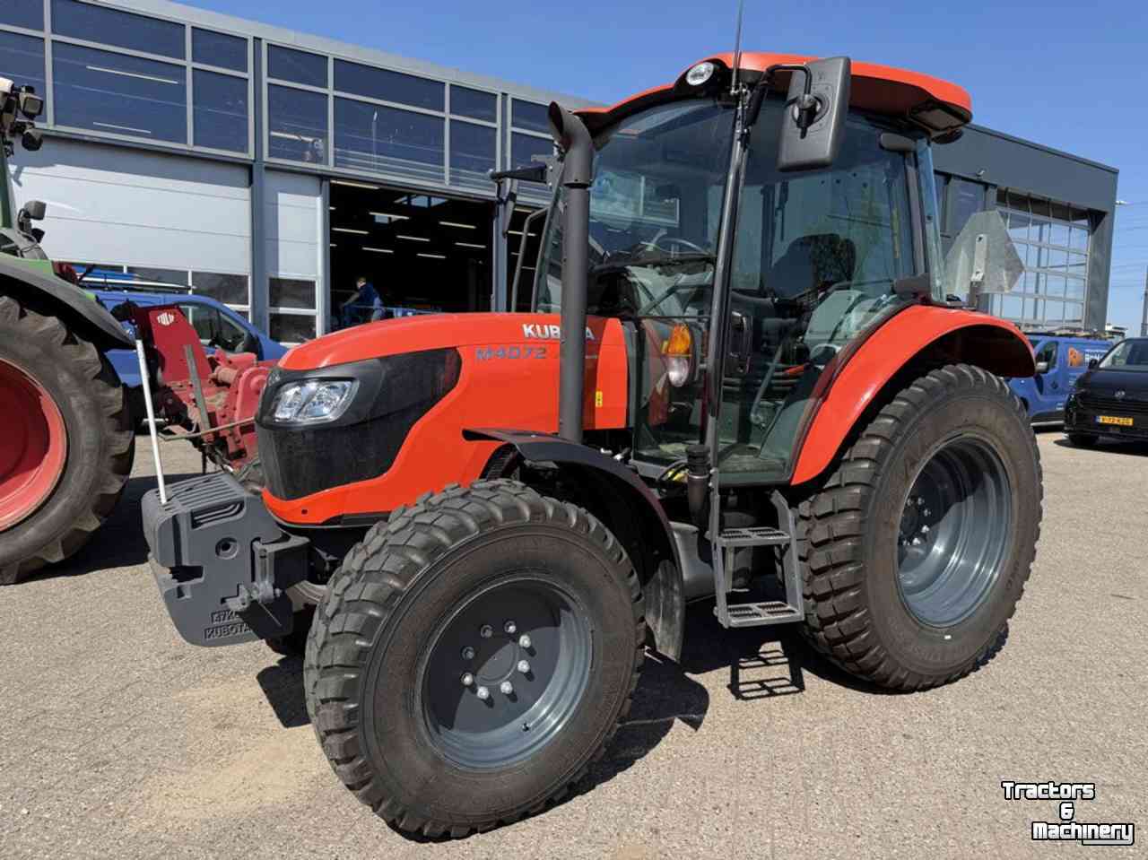 Tractor Kubota M7042