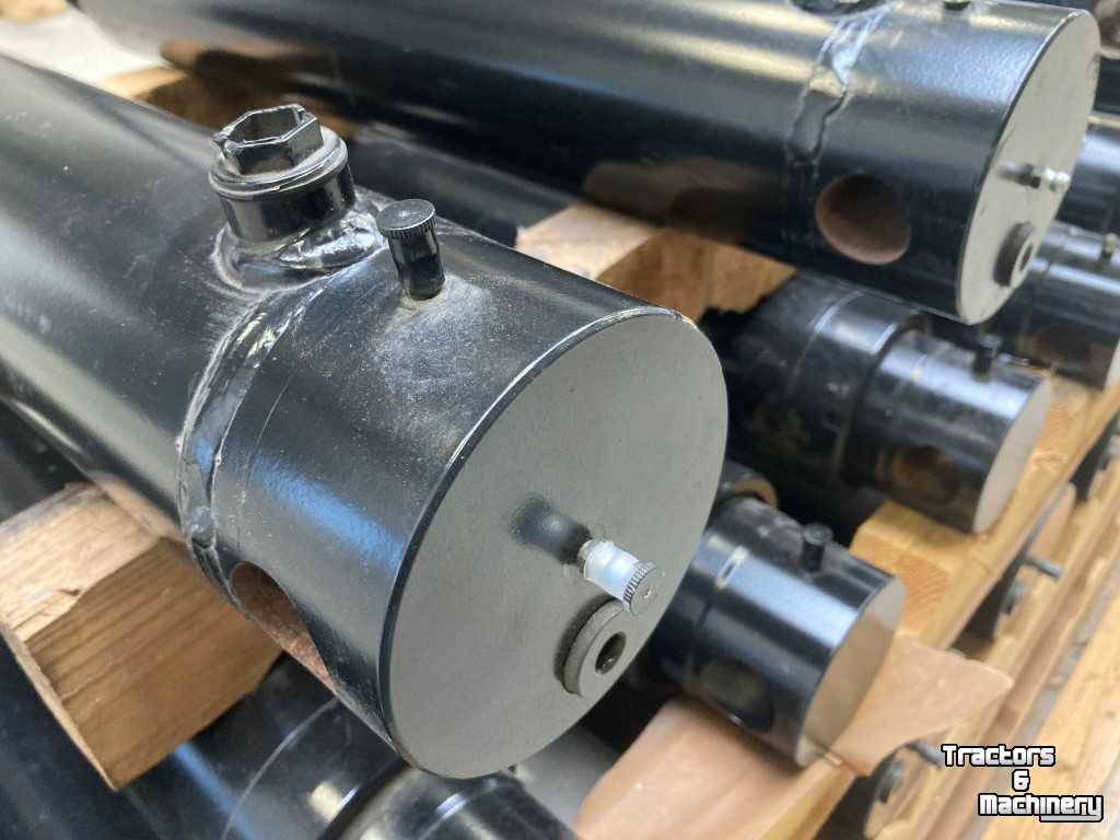 Diverse new spare-parts  cilinder