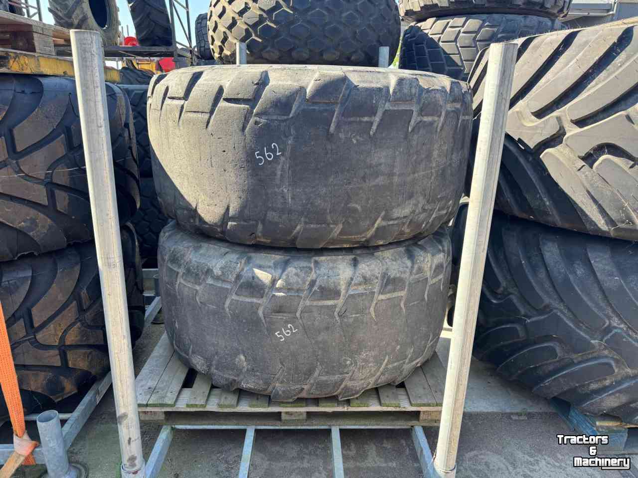 Wheels, Tyres, Rims & Dual spacers  24 X 20,5 Wielen    vgm-beco-veenhuis