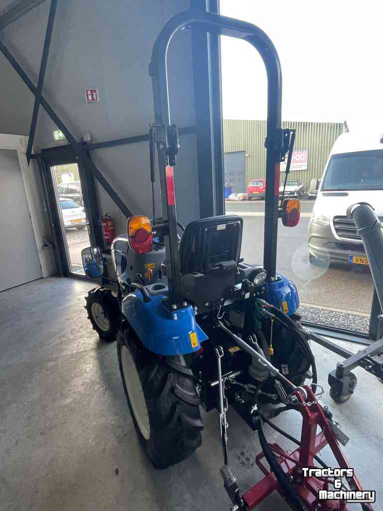 Tractor New Holland Boomer 25