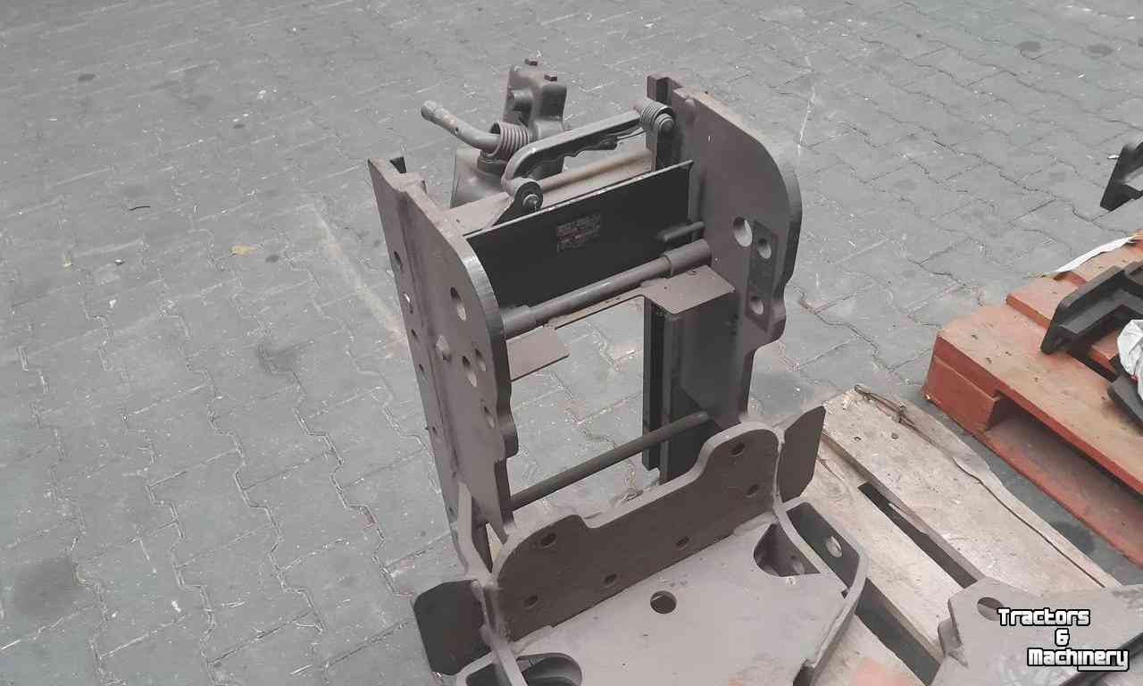 Used parts for tractors Massey Ferguson Snelverstel trekhaak / Trekhaakframe met boventrekhaak