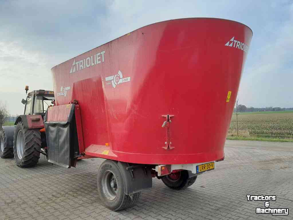 Vertical feed mixer Trioliet Solomix 2-2000 ZK Verticale Voermengwagen