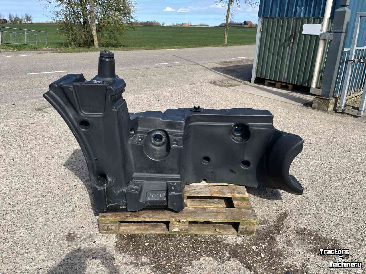 Used parts for tractors Fendt Brandstoftank | H743200060021