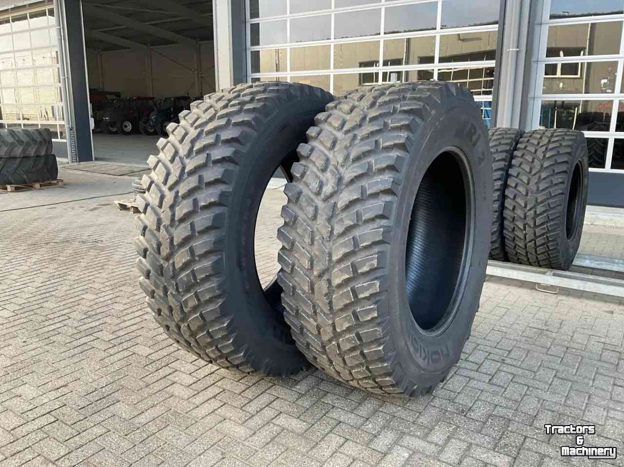 Wheels, Tyres, Rims & Dual spacers Nokian 650/65 R42 + 540/65 R30 TRI2