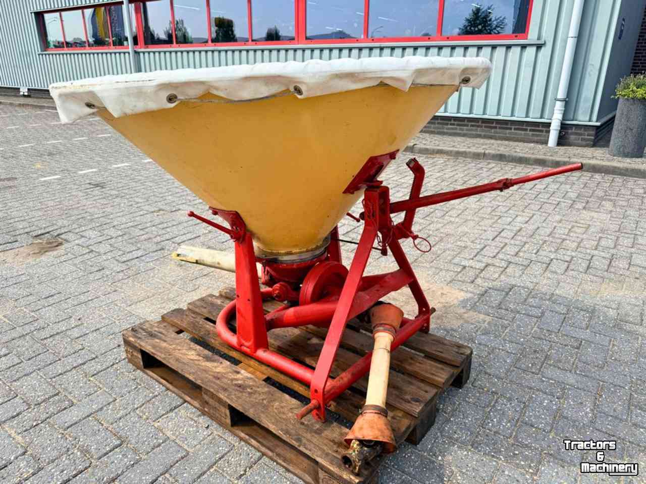 Fertilizer spreader Vicon PS603 Pendelstrooier