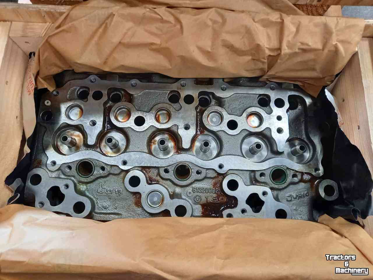 Diverse new spare-parts New Holland diverse cilinder koppen
