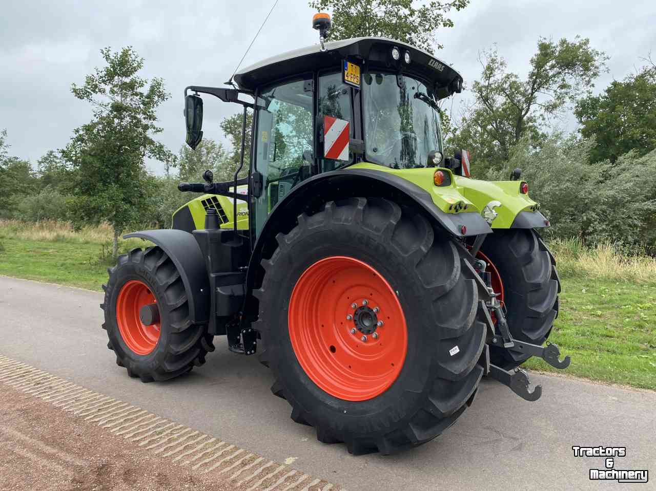 Tractors Claas Arion 530 CIS+
