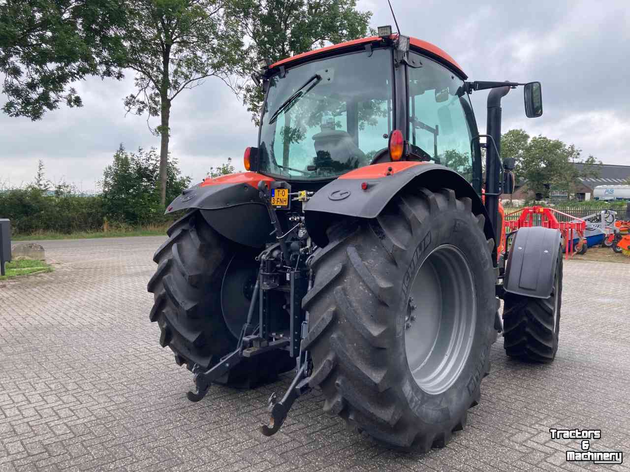 Tractor Kubota M110GX