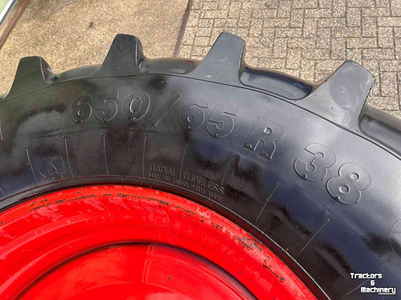 Wheels, Tyres, Rims & Dual spacers Vredestein 650/65R38 30 mm