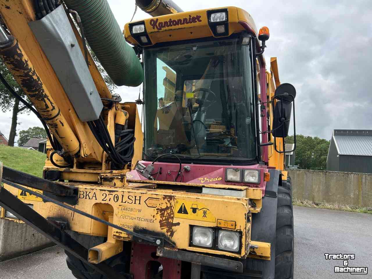 Mowing arm with flailmower Vredo VT2716HS zelfrijder