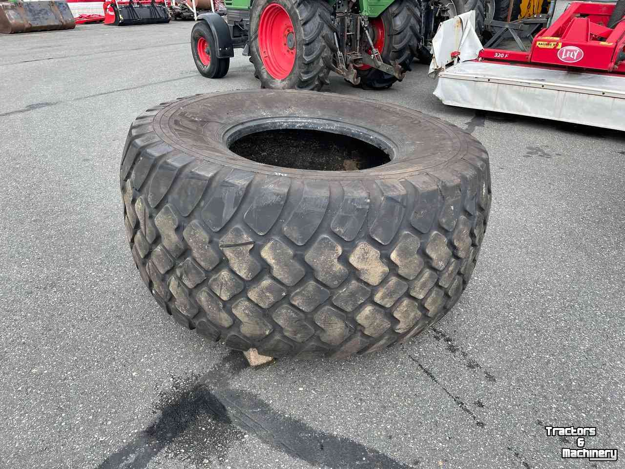 Wheels, Tyres, Rims & Dual spacers Alliance Band 750/60R30,5