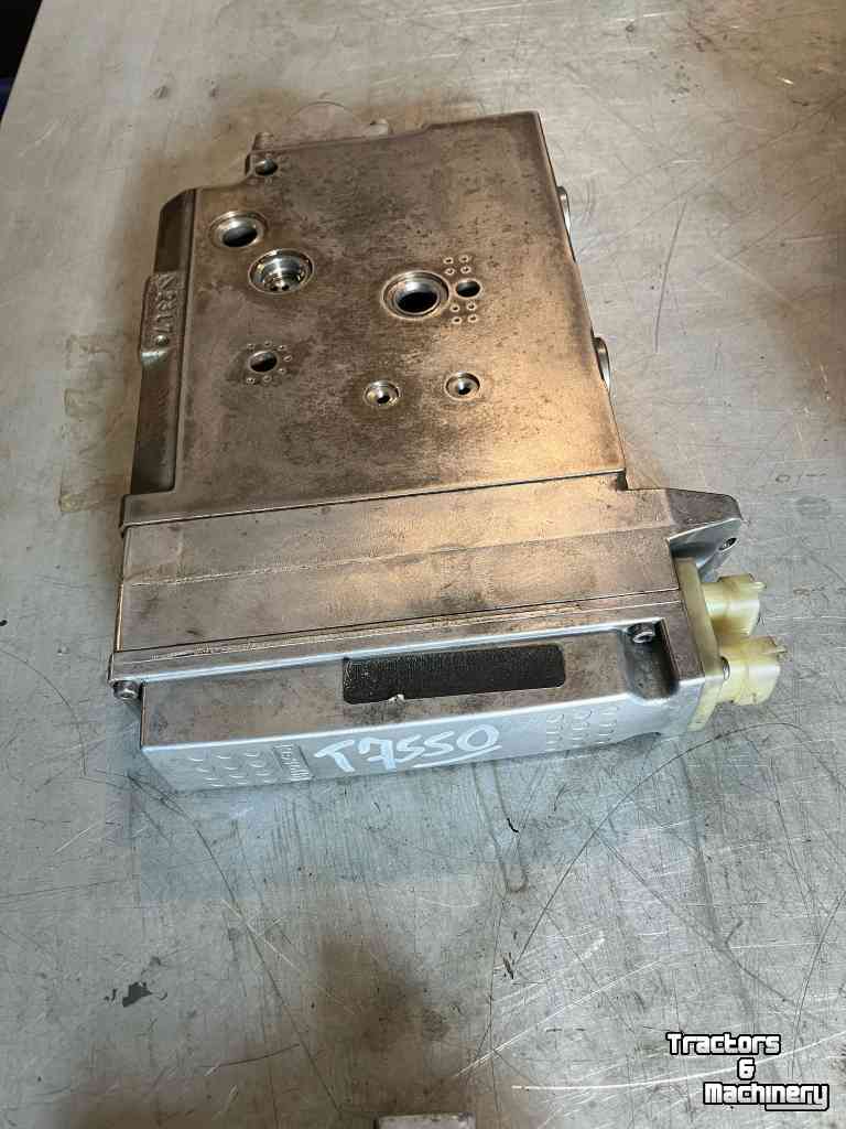 Diverse used spare-parts Case CVX CVT TVT T7500